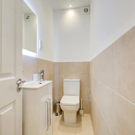 Hybrid Resi - New Malden Near Richmond - Wimbledon Apartment Exterior photo