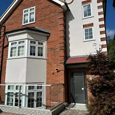 Hybrid Resi - New Malden Near Richmond - Wimbledon Apartment Exterior photo