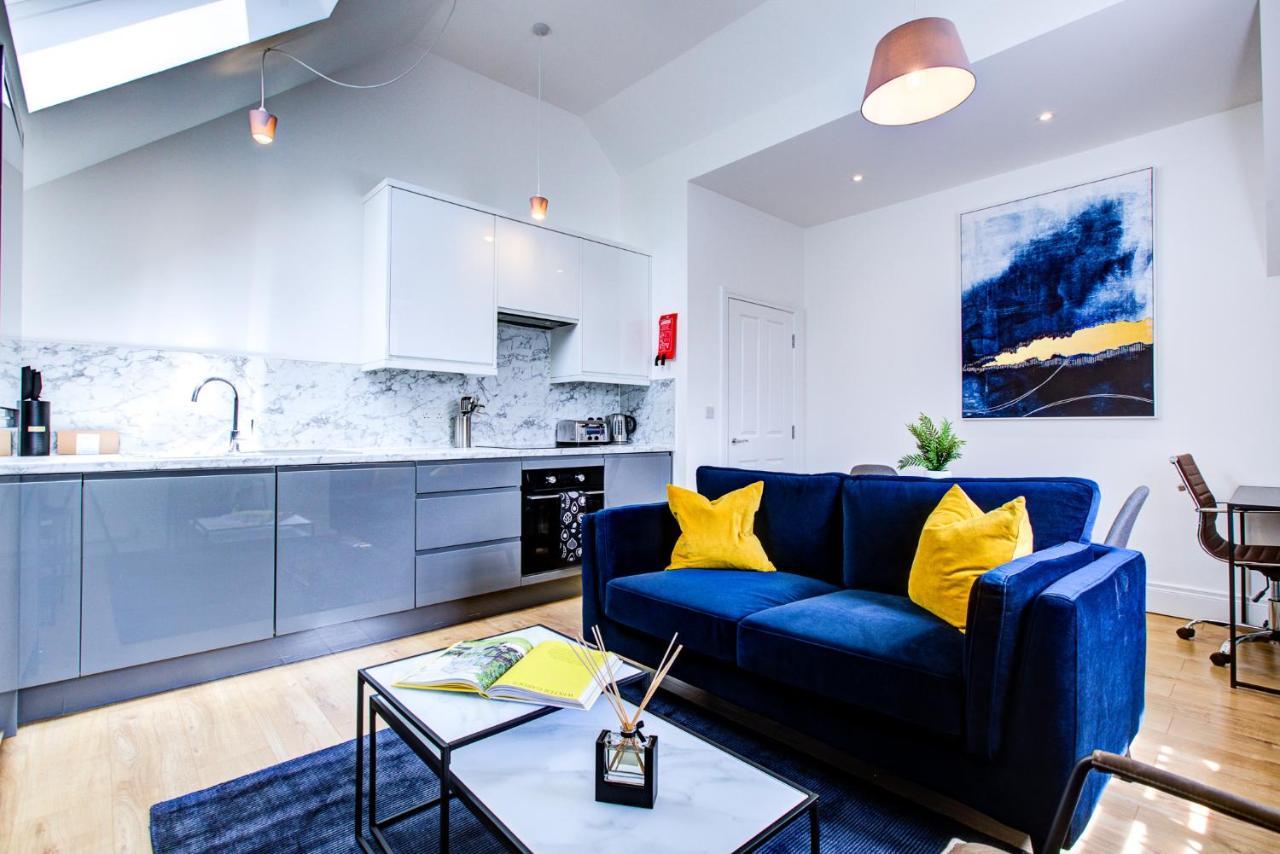 Hybrid Resi - Near Richmond - Wimbledon * New Malden