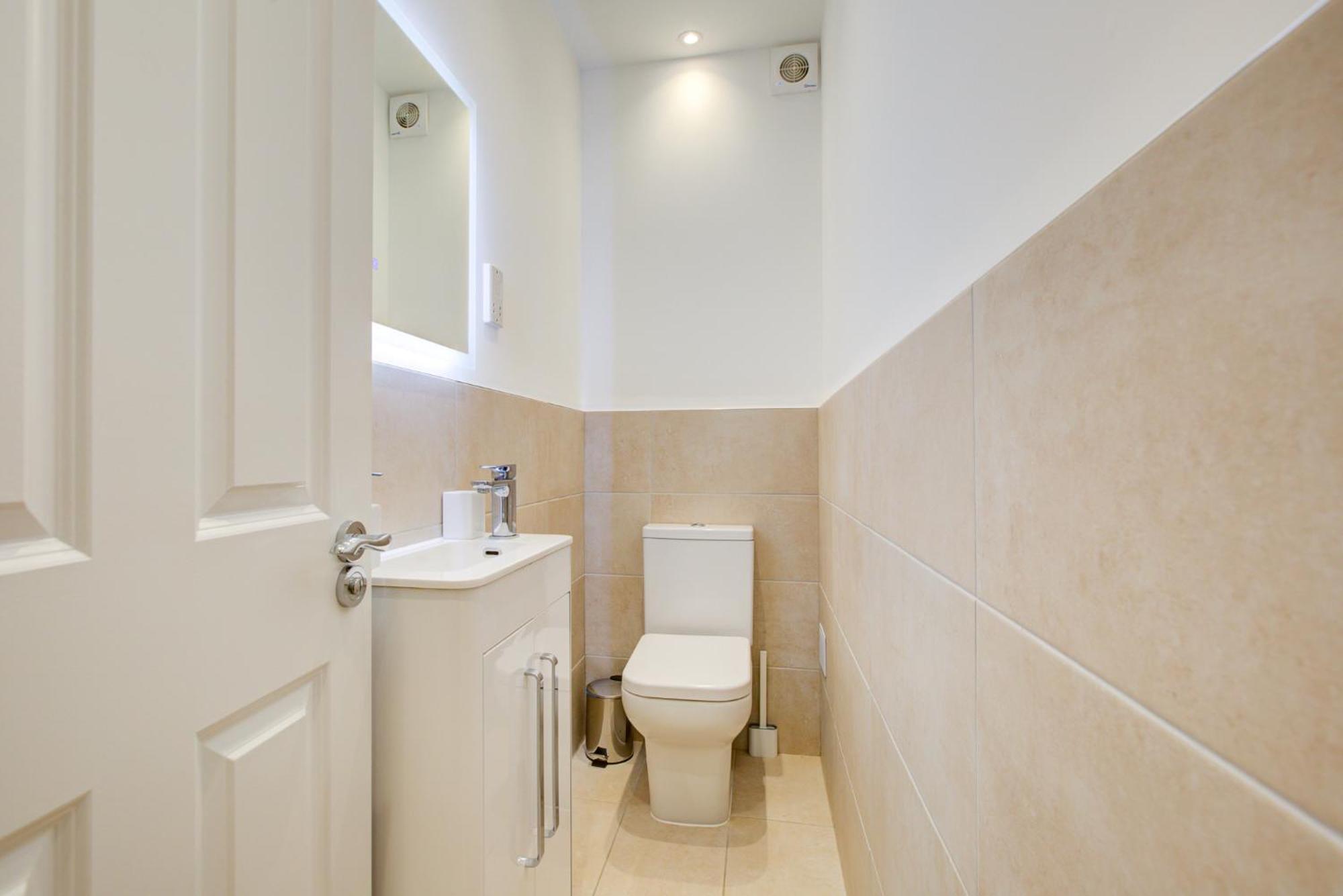 Apartment Hybrid Resi - Near Richmond - Wimbledon *