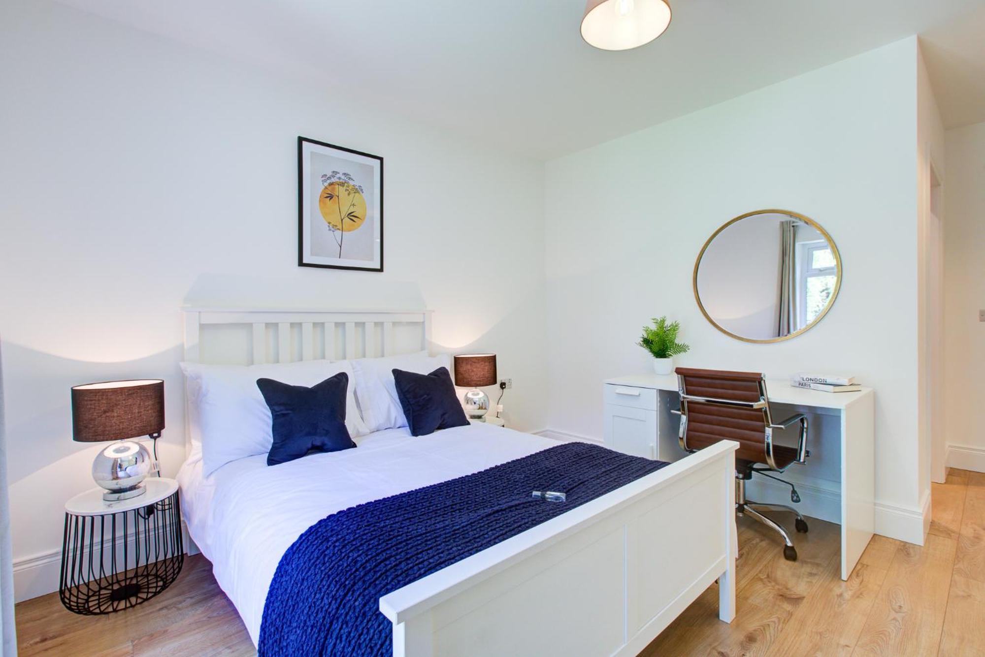 Hybrid Resi - Near Richmond - Wimbledon *