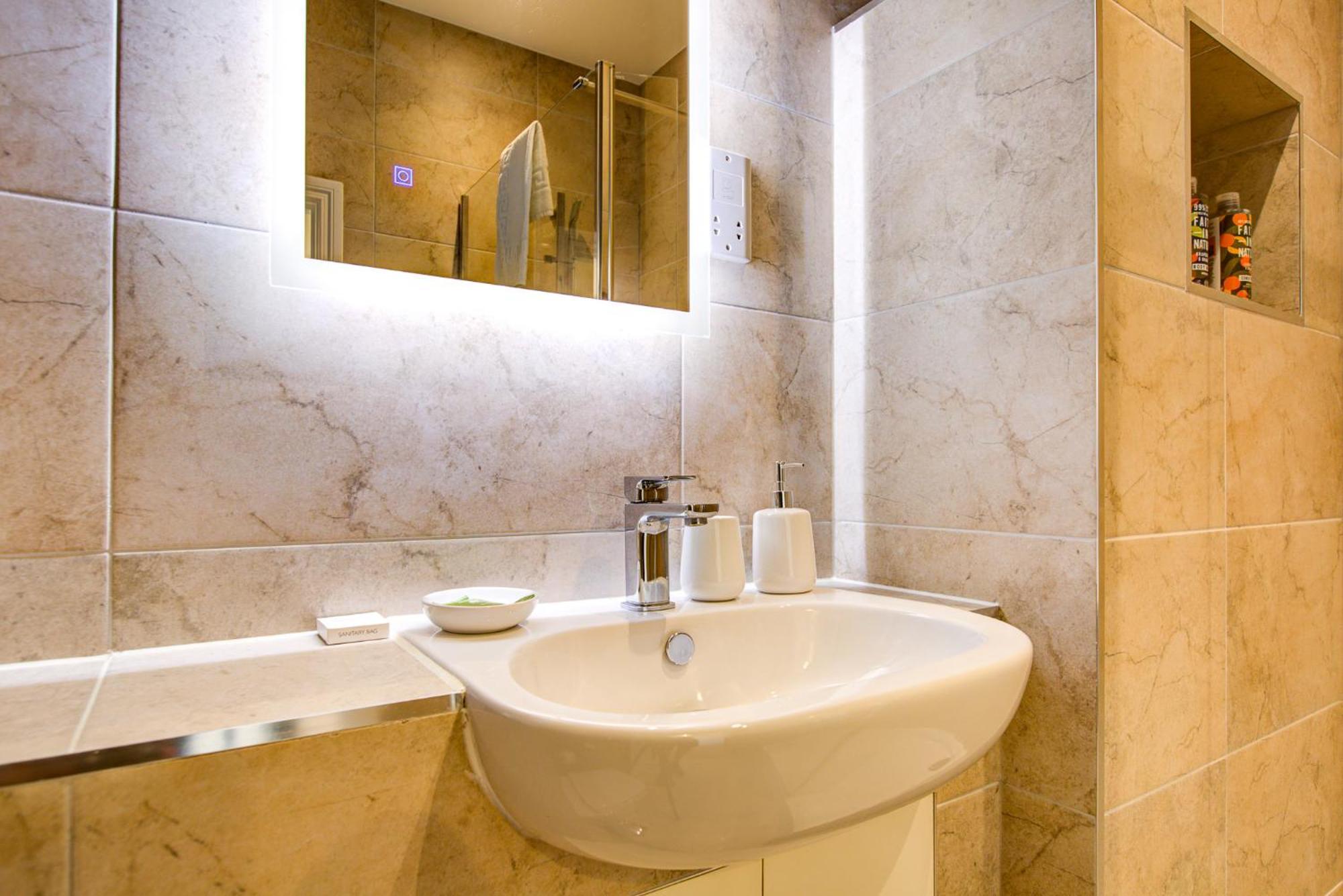 Hybrid Resi - Near Richmond - Wimbledon *