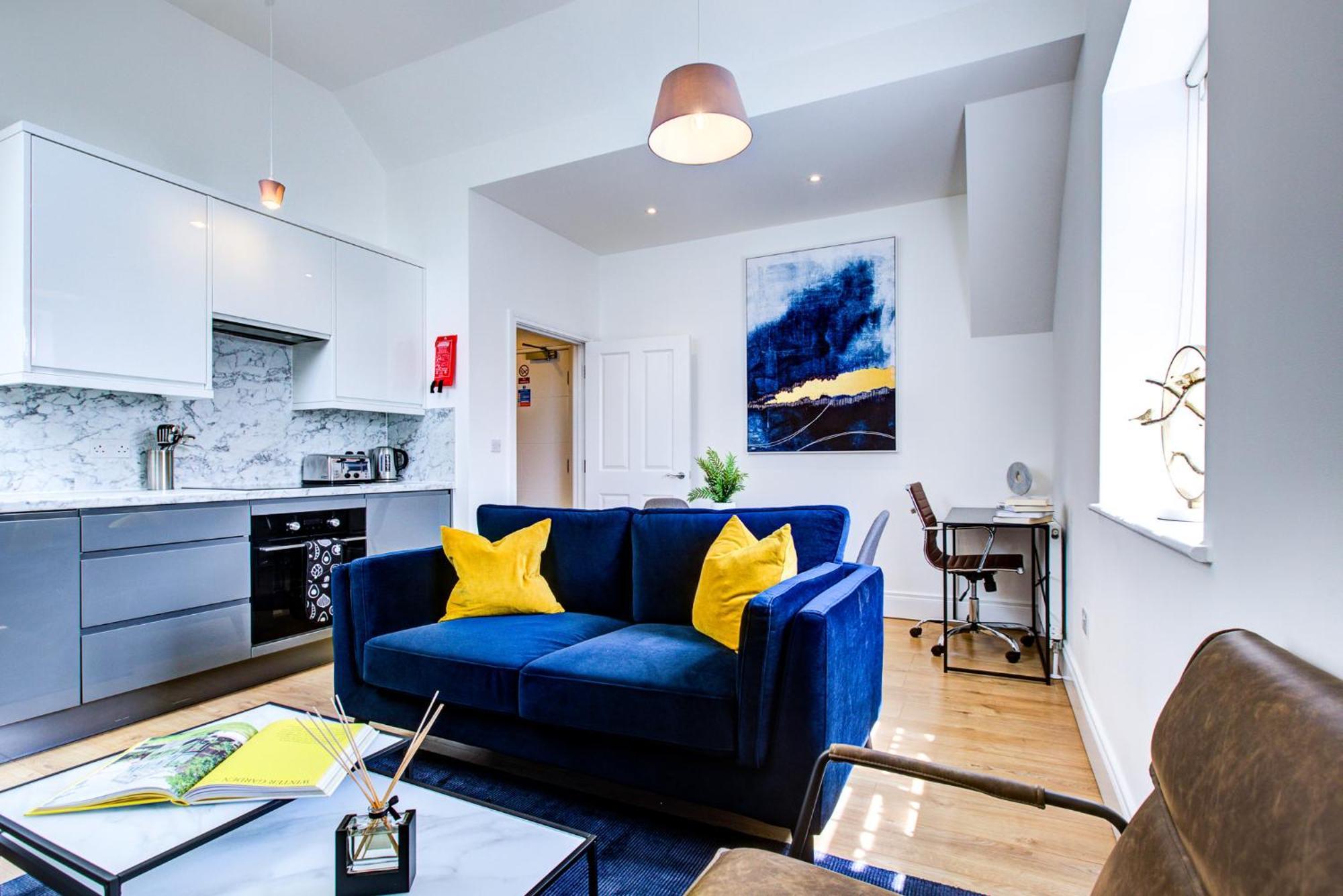 Hybrid Resi - Near Richmond - Wimbledon * New Malden