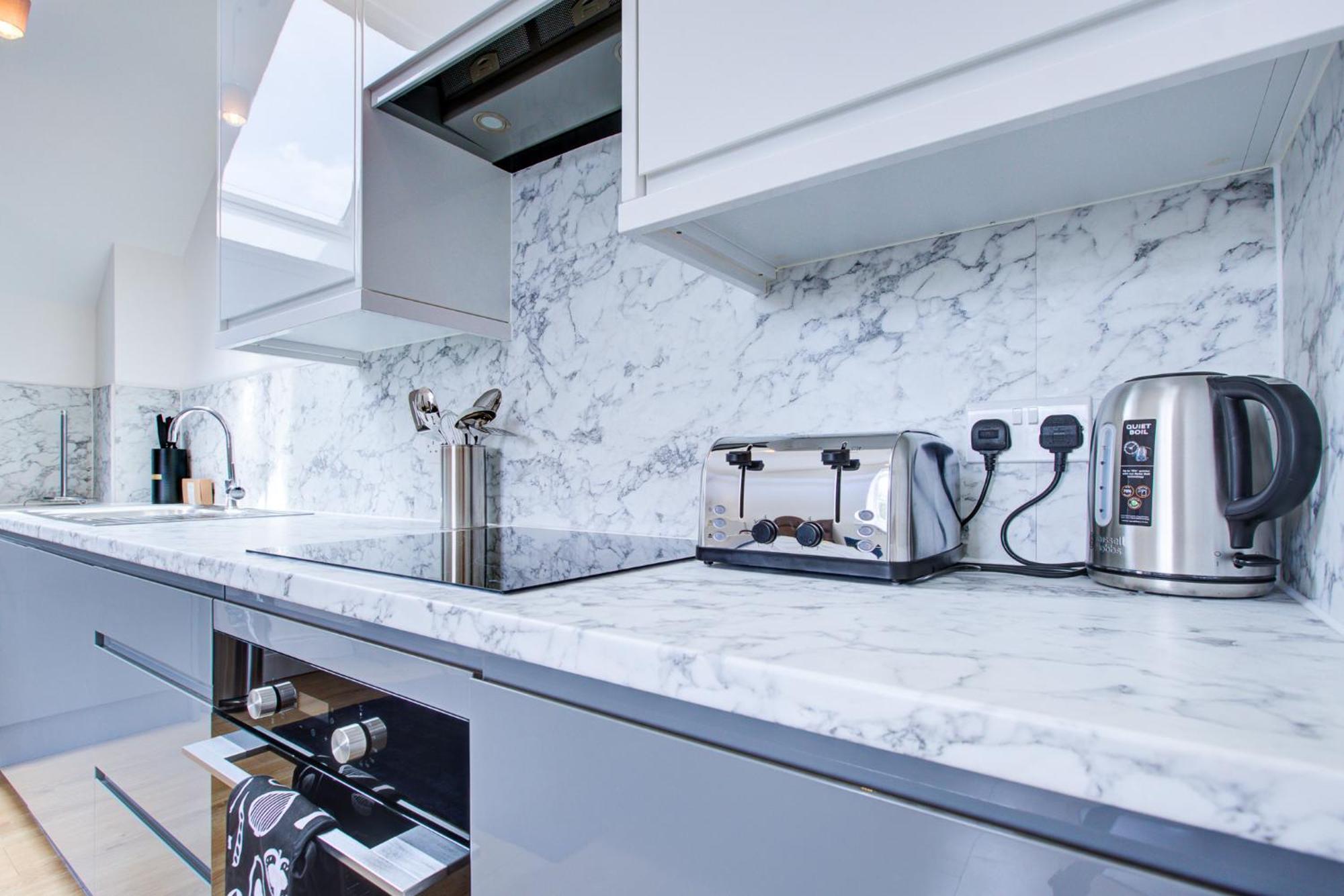 Apartment Hybrid Resi - Near Richmond - Wimbledon